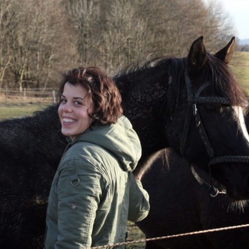 Teresa Isabella Mayer.jpg mit Pferd